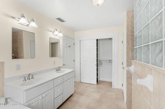 921 S Brevard Avenue, Cocoa Beach, FL 32931