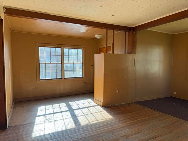 141 NW 2nd Avenue, Oelwein, IA 50662