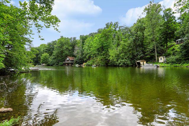 8265 S Metzel Lane, Nineveh, IN 46164
