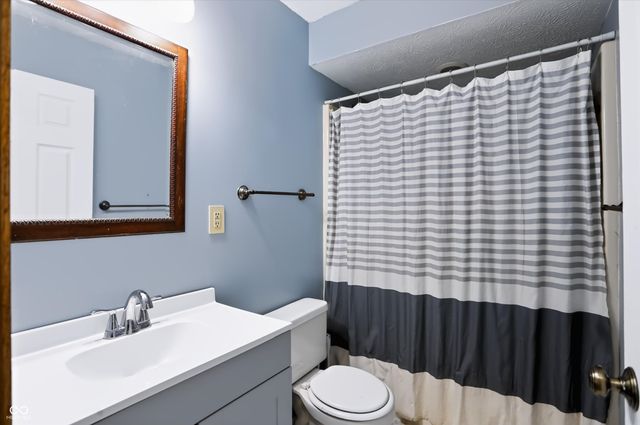 8265 S Metzel Lane, Nineveh, IN 46164