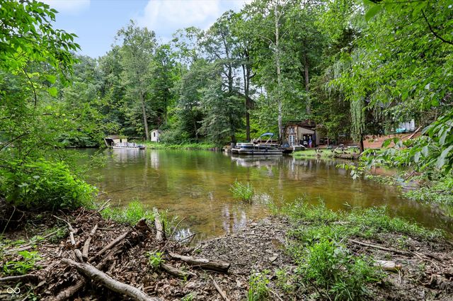 8265 S Metzel Lane, Nineveh, IN 46164