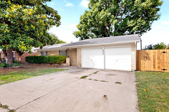 6005 Stardust Drive S, Watauga, TX 76148