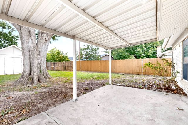 6005 Stardust Drive S, Watauga, TX 76148