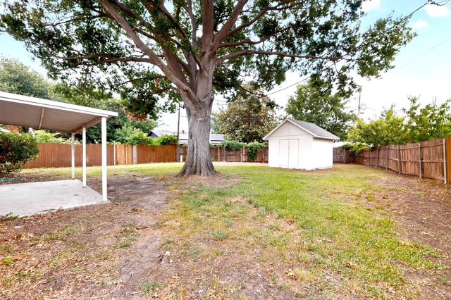 6005 Stardust Drive S, Watauga, TX 76148