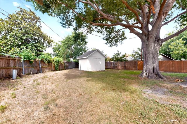 6005 Stardust Drive S, Watauga, TX 76148