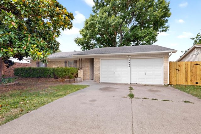 6005 Stardust Drive S, Watauga, TX 76148