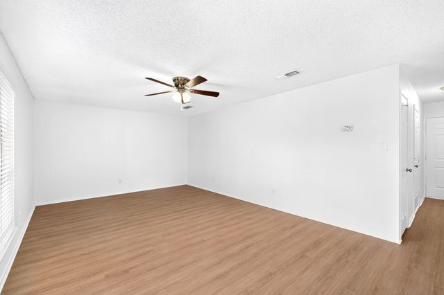 6005 Stardust Drive S, Watauga, TX 76148