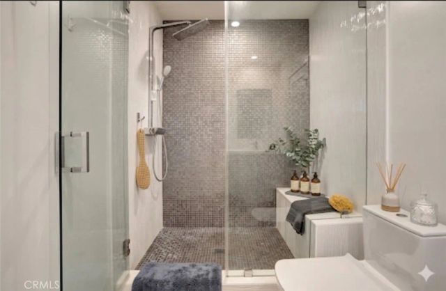 4450 Hayvenhurst, Encino, CA 91436