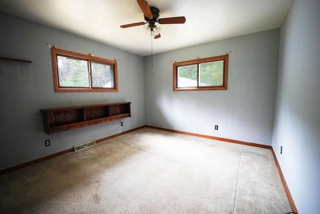 W5681 OAK LANE, Princeton, WI 54968