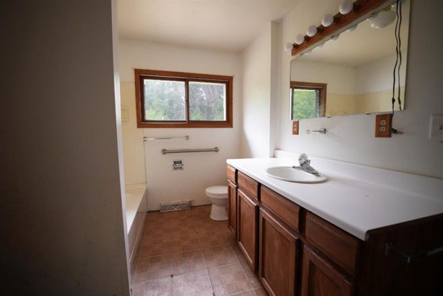 W5681 OAK LANE, Princeton, WI 54968