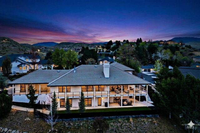 329 W Thornberry Dr, Boise, ID 83702