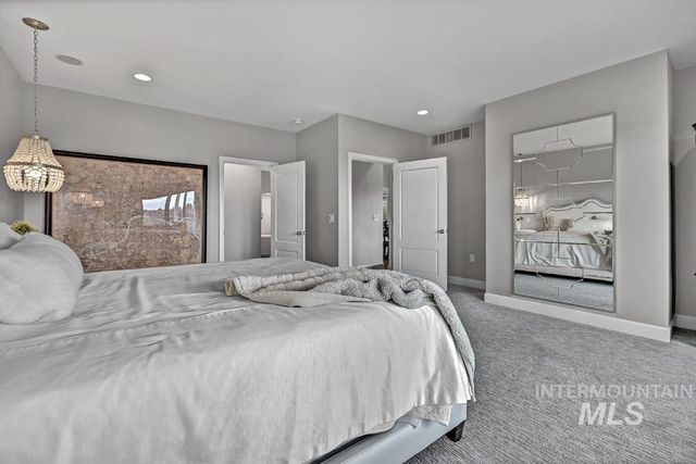 329 W Thornberry Dr, Boise, ID 83702