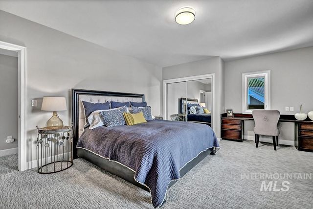 329 W Thornberry Dr, Boise, ID 83702