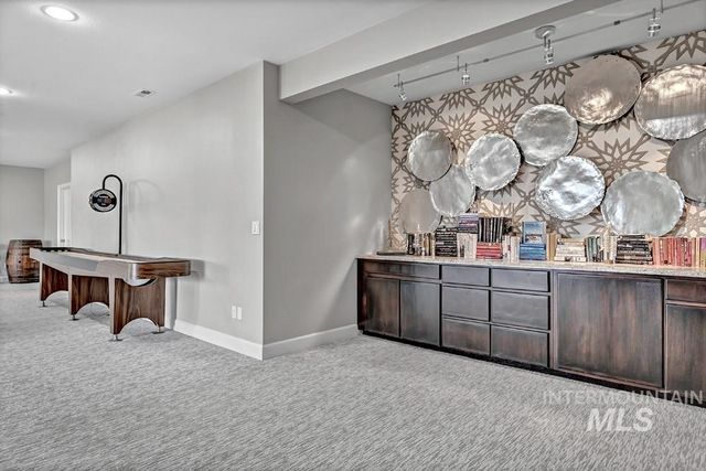 329 W Thornberry Dr, Boise, ID 83702