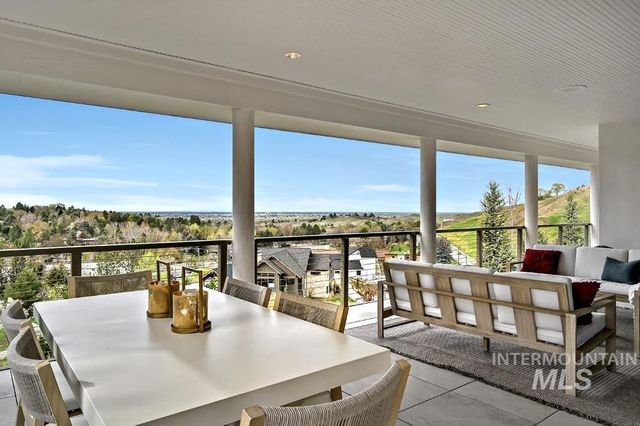 329 W Thornberry Dr, Boise, ID 83702