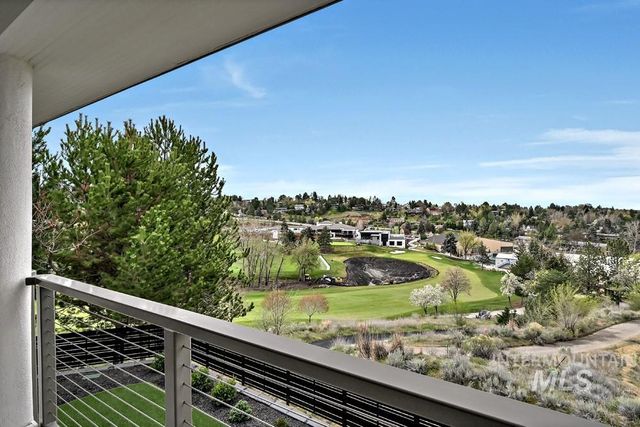 329 W Thornberry Dr, Boise, ID 83702