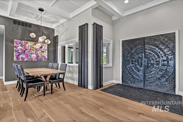 329 W Thornberry Dr, Boise, ID 83702