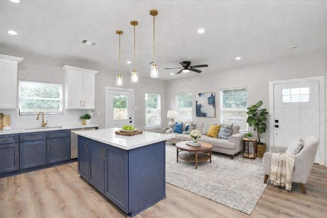 4713 Talina Way B, Houston, TX 77041