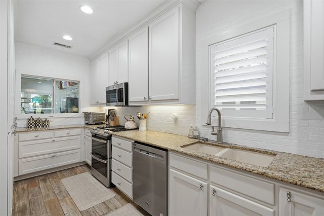 2208 Western Avenue, Fort Worth, TX 76107