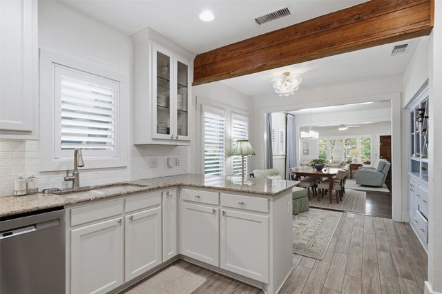 2208 Western Avenue, Fort Worth, TX 76107