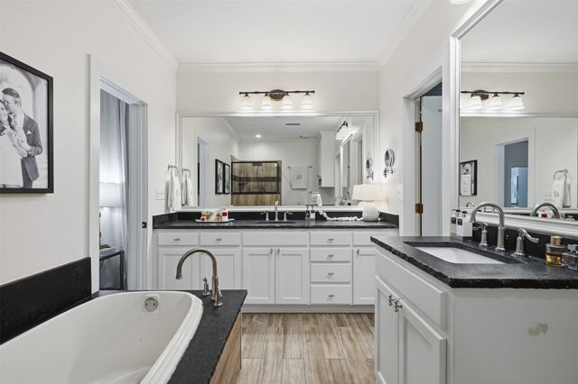 2208 Western Avenue, Fort Worth, TX 76107