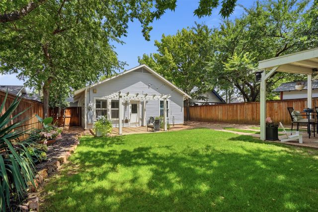 2208 Western Avenue, Fort Worth, TX 76107