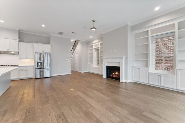 114 Magnolia Green Street, The Woodlands, TX 77384