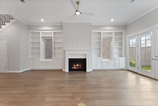 114 Magnolia Green Street, The Woodlands, TX 77384