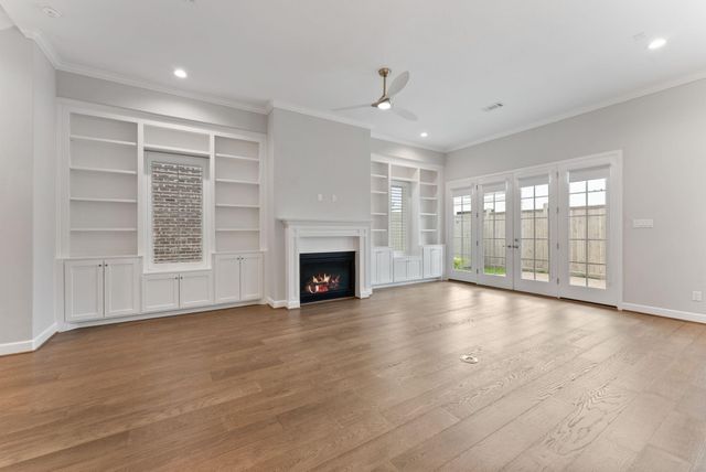 114 Magnolia Green Street, The Woodlands, TX 77384