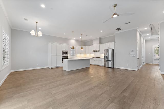 114 Magnolia Green Street, The Woodlands, TX 77384