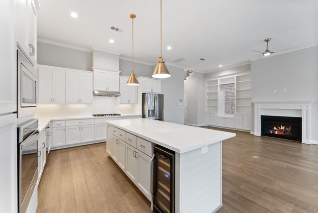 114 Magnolia Green Street, The Woodlands, TX 77384