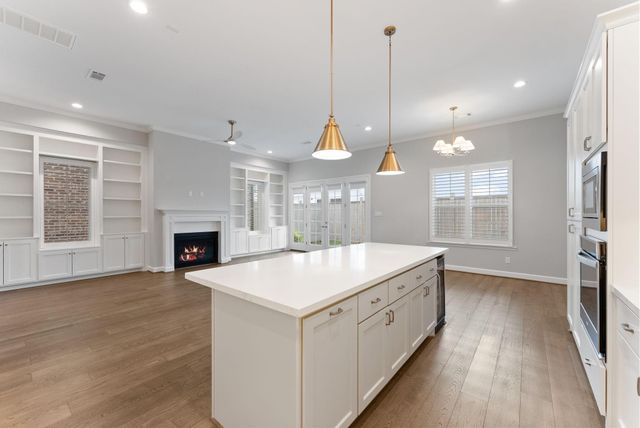 114 Magnolia Green Street, The Woodlands, TX 77384