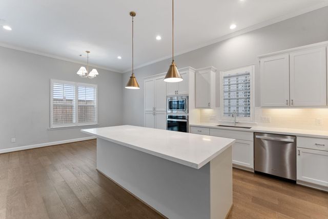 114 Magnolia Green Street, The Woodlands, TX 77384