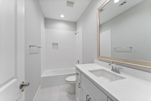 114 Magnolia Green Street, The Woodlands, TX 77384