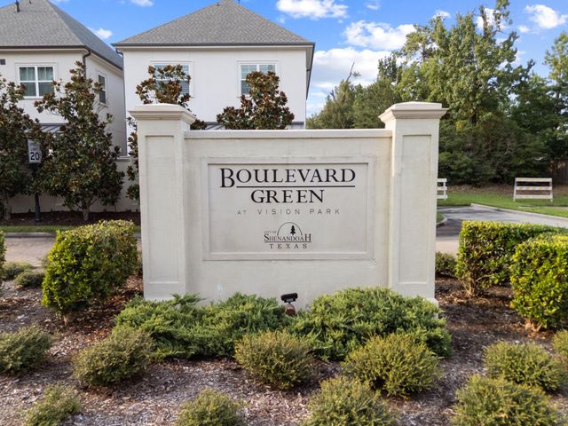 114 Magnolia Green Street, The Woodlands, TX 77384