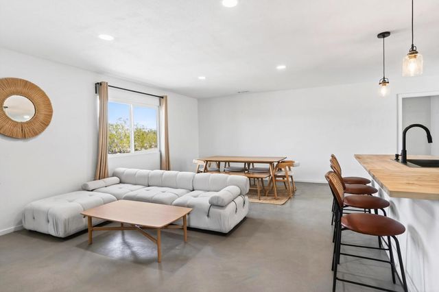 2071 Border Avenue, Joshua Tree, CA 92252