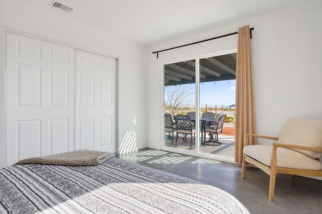2071 Border Avenue, Joshua Tree, CA 92252