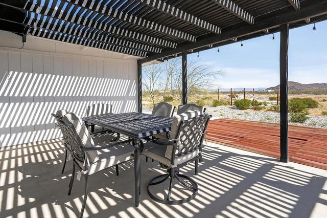2071 Border Avenue, Joshua Tree, CA 92252