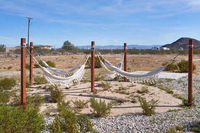 2071 Border Avenue, Joshua Tree, CA 92252