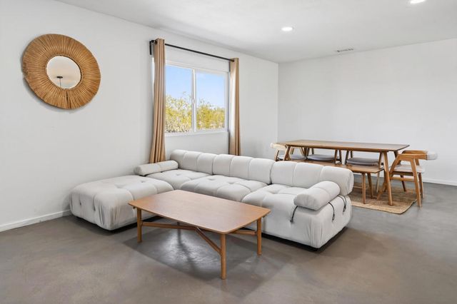 2071 Border Avenue, Joshua Tree, CA 92252