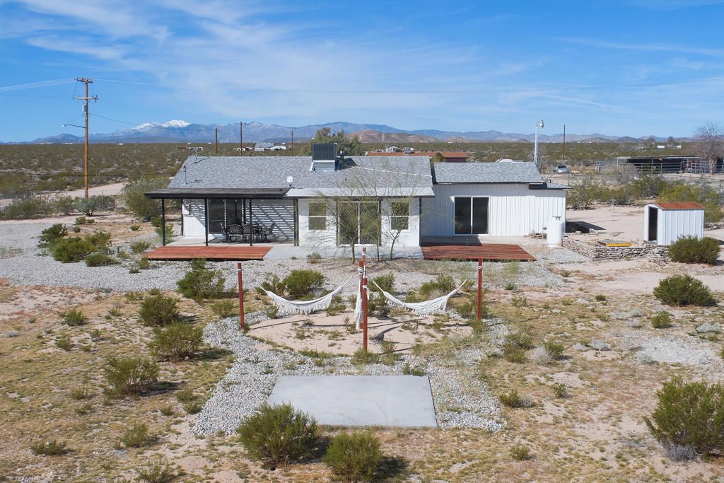 Image 1 of property listing at 2071 Border Avenue, Joshua Tree, CA 92252