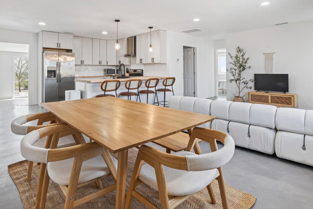 Image 10 of property listing at 2071 Border Avenue, Joshua Tree, CA 92252