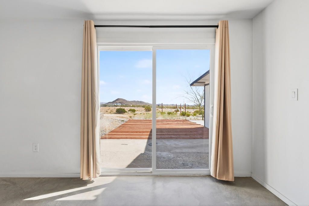 Image 36 of property listing at 2071 Border Avenue, Joshua Tree, CA 92252