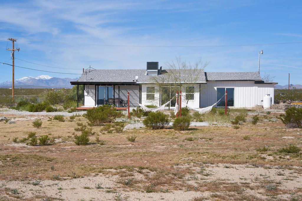 Image 46 of property listing at 2071 Border Avenue, Joshua Tree, CA 92252