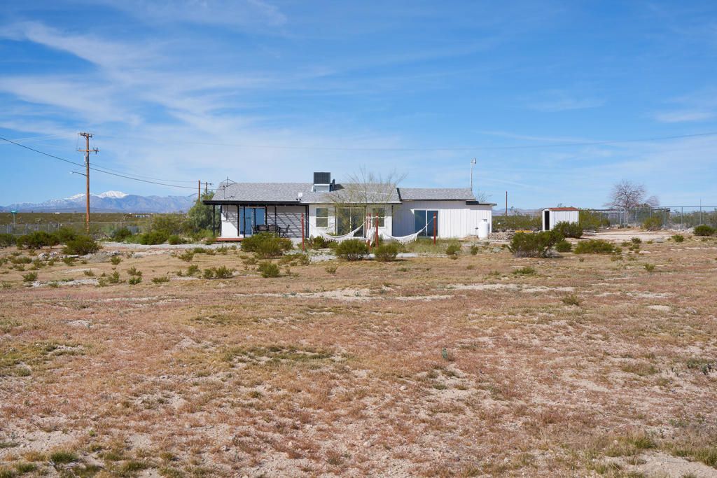 Image 47 of property listing at 2071 Border Avenue, Joshua Tree, CA 92252