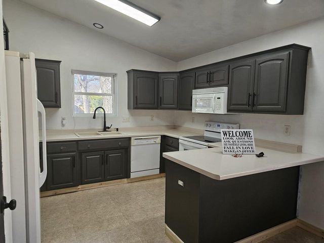 1906 MITCHELL STREET, Oshkosh, WI 54901