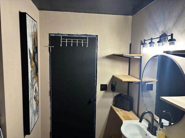 1906 MITCHELL STREET, Oshkosh, WI 54901