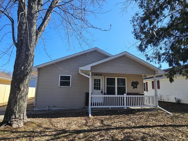 1906 MITCHELL STREET, Oshkosh, WI 54901