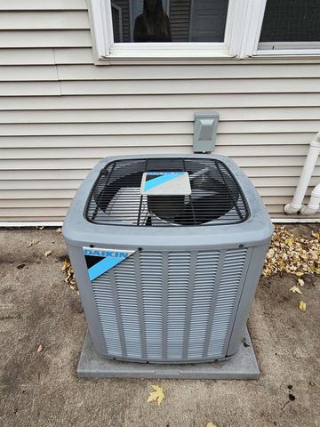 1906 MITCHELL STREET, Oshkosh, WI 54901