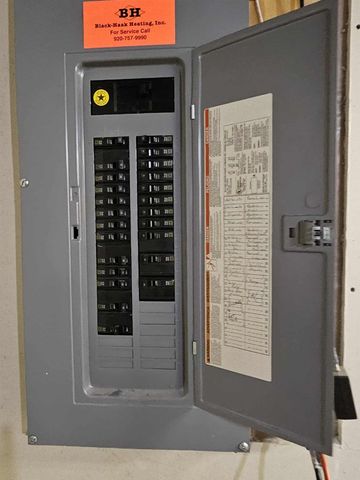 1906 MITCHELL STREET, Oshkosh, WI 54901